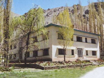 Parsian Gachsar Azadi Hotel